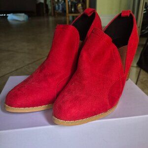 Stylish Madden Girl Red Velvet "Behave" Booties - Size 8